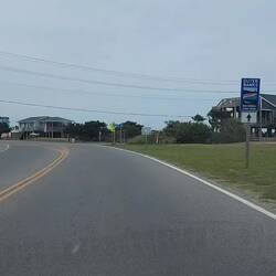 Ab und an kleine Städte.