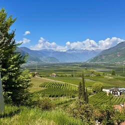 immer wieder tolle Ausblicke, hier Richtung Lana