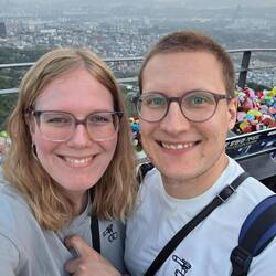 Man hat auch ohne Geld eine grandiose Aussicht über die Stadt
