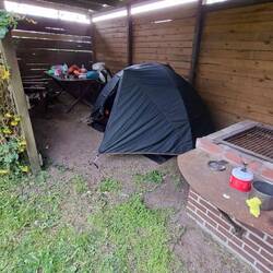 Zeltplatz in der Grillhütte👍