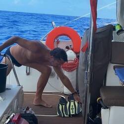 der Held ist wieder an Bord, Schraube frei