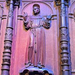 Franz von Assisi im Chorgestühl