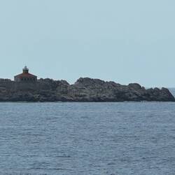 Ausfahrt aus dem Hafen - der nächste Leuchtturm