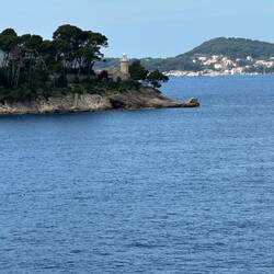 Ausfahrt aus dem Hafen - Leuchtturm