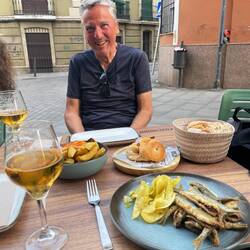 Wir nehmen das, was der Kellner heute empfiehlt.