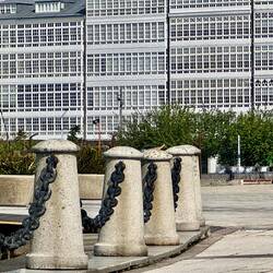 Blick auf Galeria (verglaste Balkone)