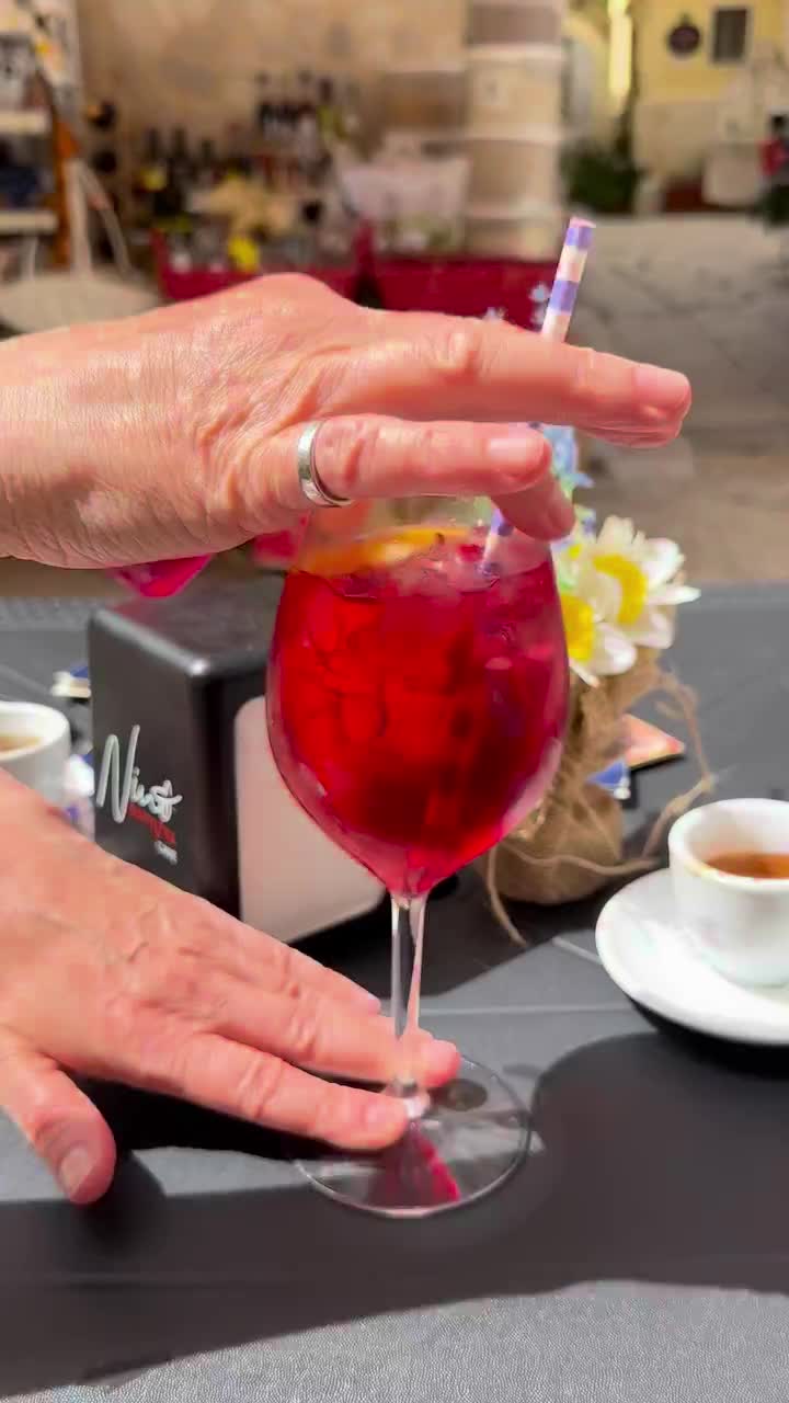 Flexible Gläser gibt's hier