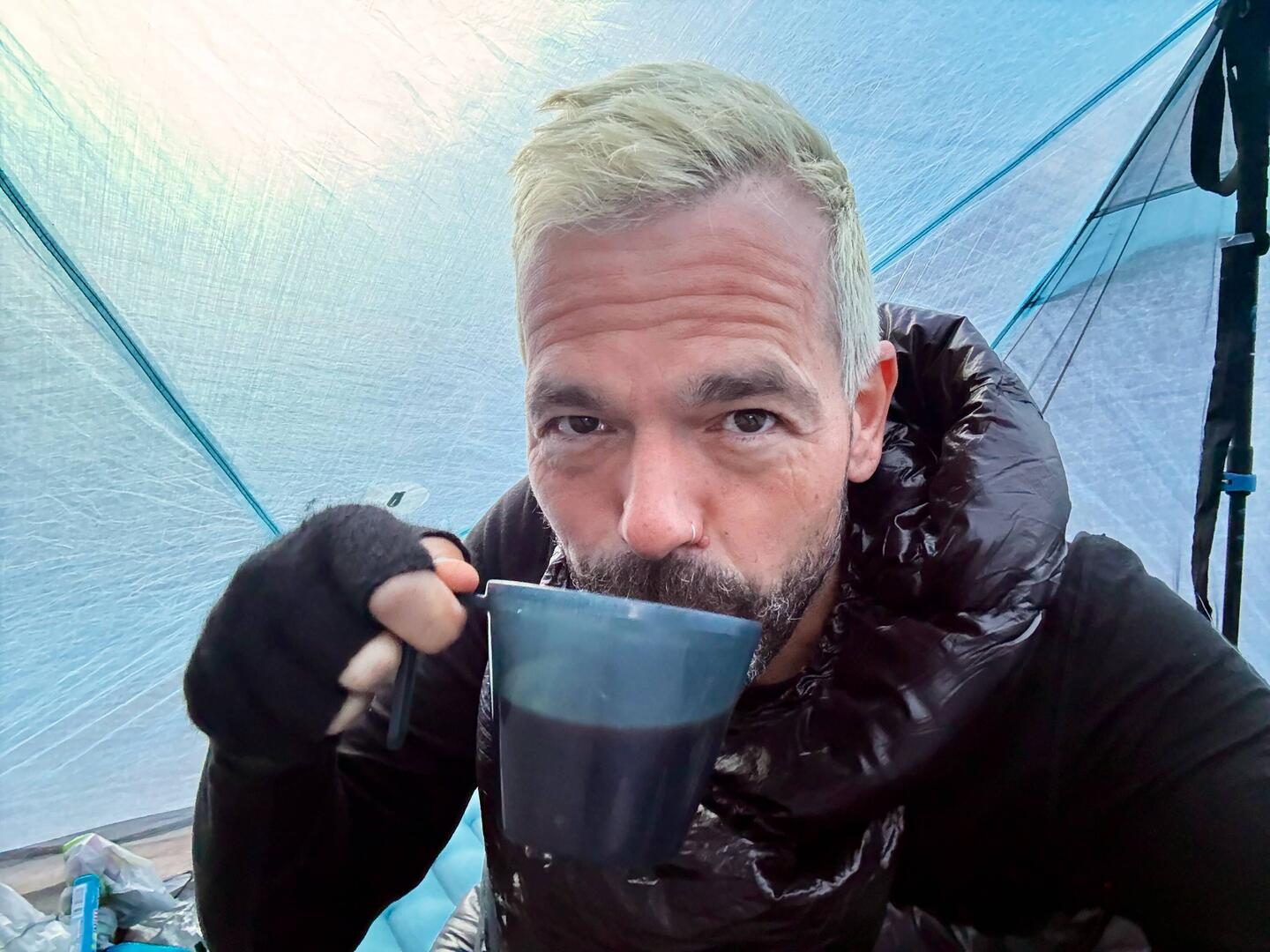 In der letzten Nacht ist die Temperatur doch tatsächlich unter den Gefrierpunkt gefallen. 🥶