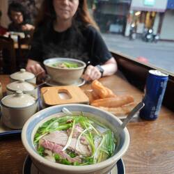 Nudelsuppe. Nationalgericht. SEHR lecker. 1,50€.