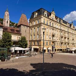 in der Bildmitte das Bozener Tor