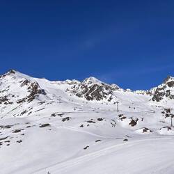 Blick auf die Wildspitzbahn vom Sessellift Gletschersee