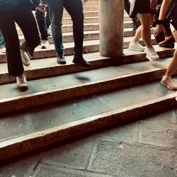 En avant marche