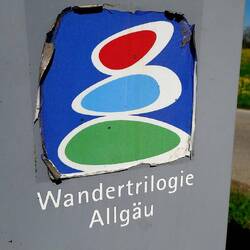 Die drei Fernwanderwege wären auch noch zu laufen😅
