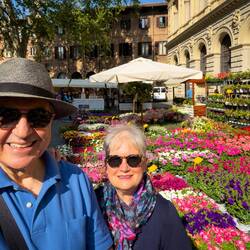 Greetings from Bologna in Fiore @ Piazza Minghetti.