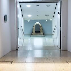 Unterirdischer Übergang zu Nachbargebäuden
