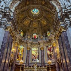 Altarraum des Domes