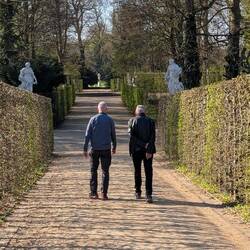 Brüder im Gespräch