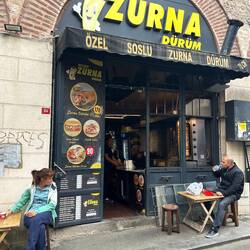 Dans le quartier des universités on se prend un super Kebap chez Zurna Dürüm