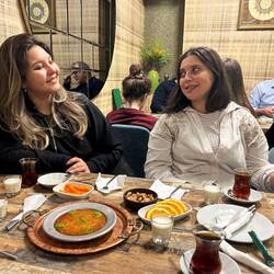 On goûte au Peynirli Künefe! Dessert chaud au fromage : un délice !