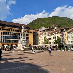 erster Anlaufpunkt ist der Waltherplatz