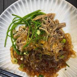 Vegetables and vermicelli