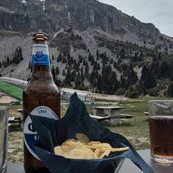 ein Cappuccino und ein Bierchen bei der Ankunft
