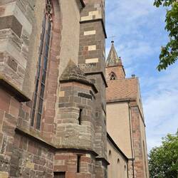 Die ist aus dem gleichen Material.