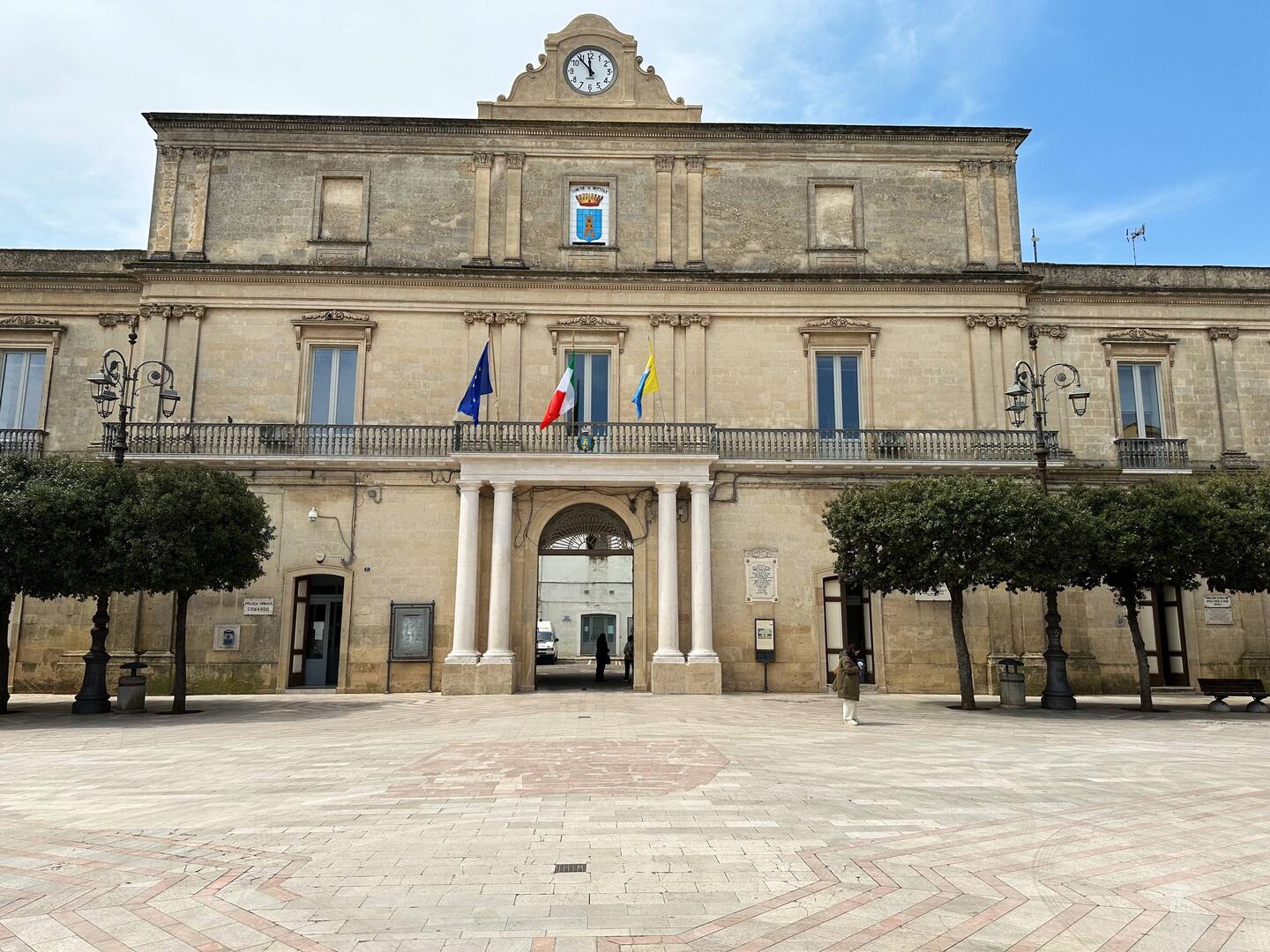Gemeinde und Polizei Station