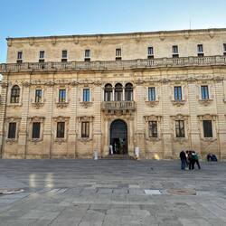 Palazzo dei Seminario (Domplatz, neben dem Bischofspalast)