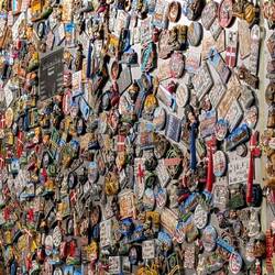 Und hier gibt es nur Souvenirs als Magnete