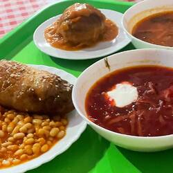 Wer noch nie Soljanka oder Borschtsch probiert hat... tut es!!