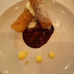 Cannoli dessert 😋