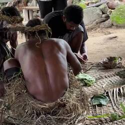VIDEO-building a stretcher with leaves