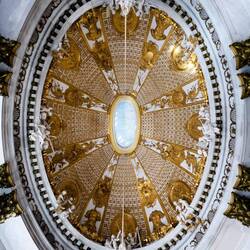 Decke des Marmorsaals