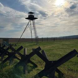 Nachbau der Grenze am Iron Curtain Trail