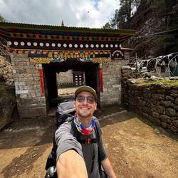 Poste de taxation des touristes pour le parc national