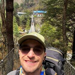 J'aime bien ces passerelles suspendues