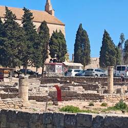 Es gibt auch eine römische Ausgrabung