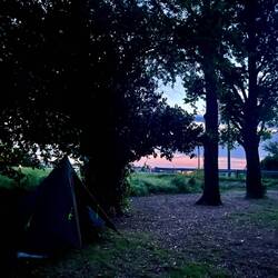 Bivouac en bord de route