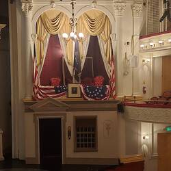 Die Loge in der es geschah.