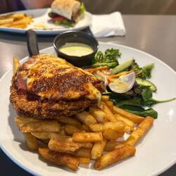 Chicken Parmi 12/10 ⭐️