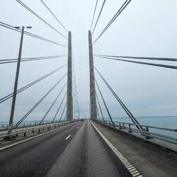 Die Öresundbrücke aus dem Auto fotografiert