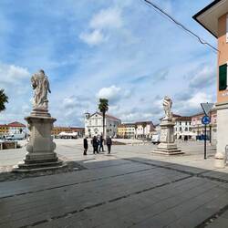 La grande place centrale