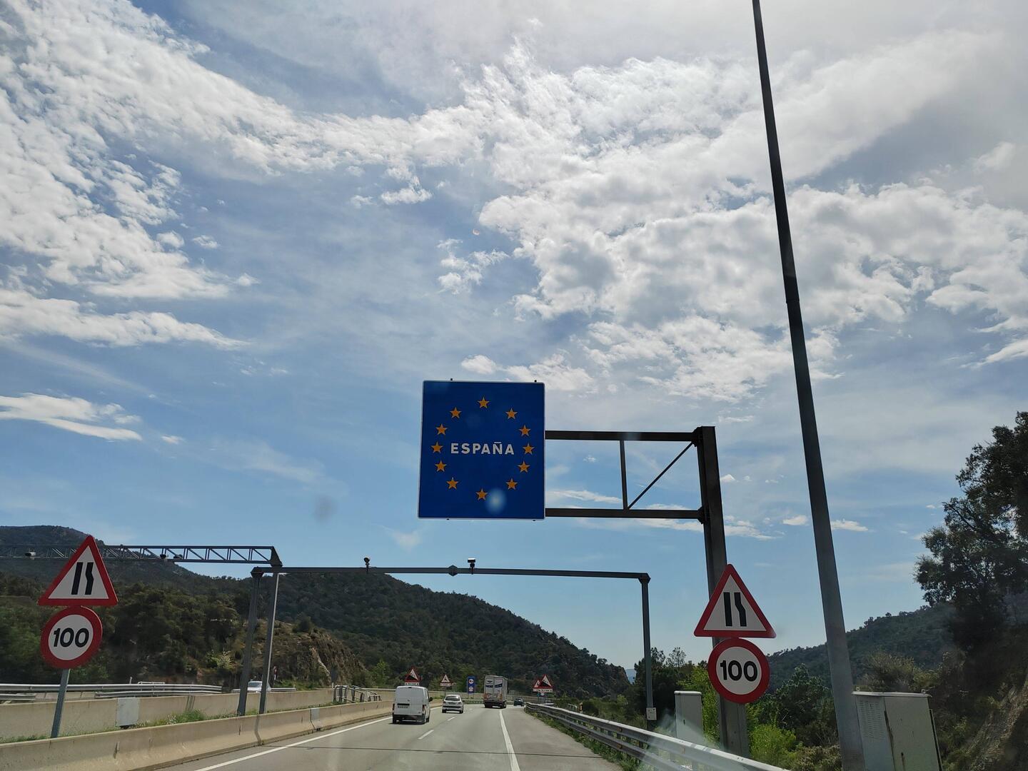 Hola España