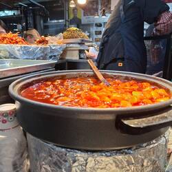 Tteokbokki scharfe Reisnudeln, habe ich aber nicht gegessen