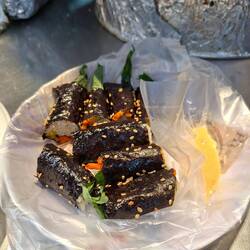 Gimbap mit Perillablättern