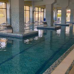 Swimming pool with normal non mineral water