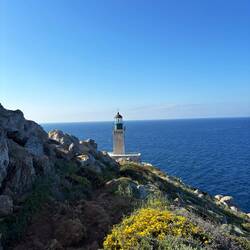 Cammino verso il faro