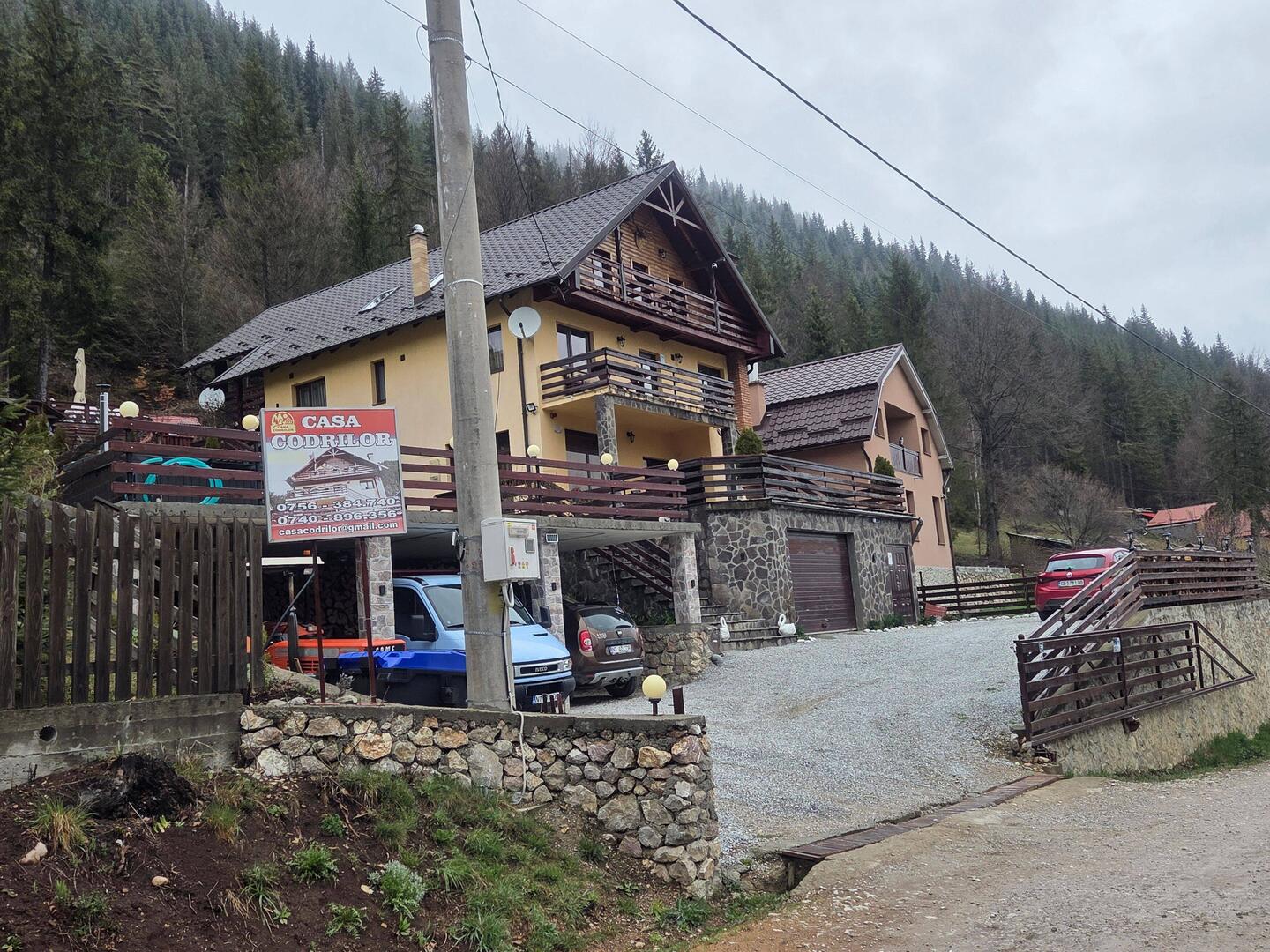 Casa Codrilor