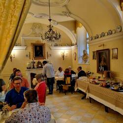 Gediegener Frühstücksraum im Hotel Ai Savoia ...